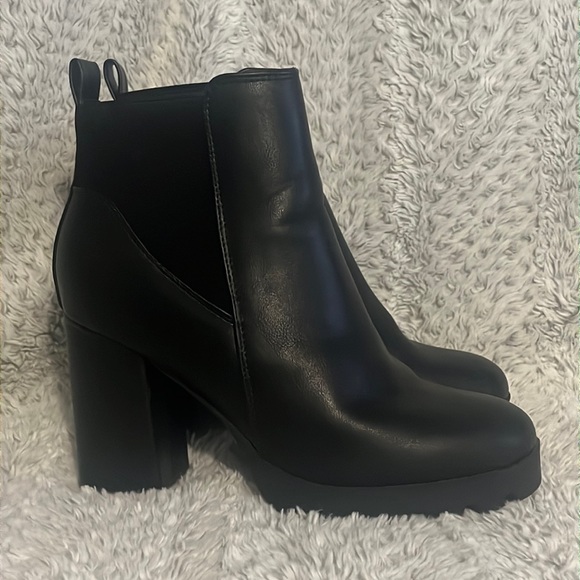 london rag Shoes London Rag Bolt Chelsea Boots Poshmark
